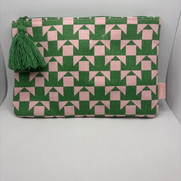 Ipsy Handbags - Ipsy Make Up Bag Medium